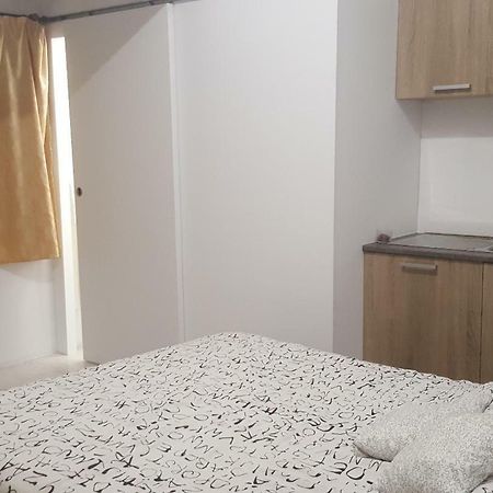 City Large Studio Лимасол Экстерьер фото